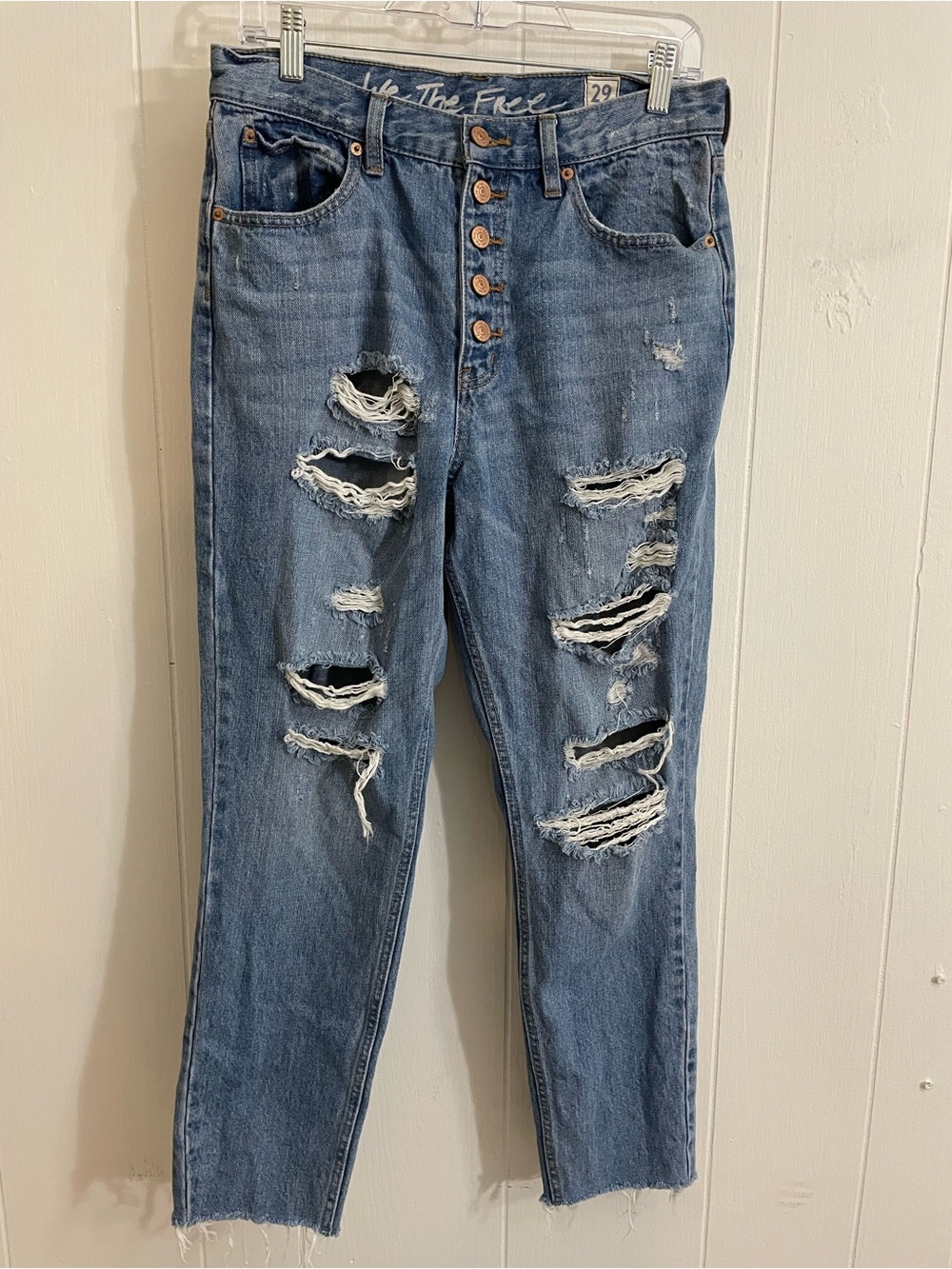 We the Free Light Blue High-Rise Distressed Cropped Jeans | size 29